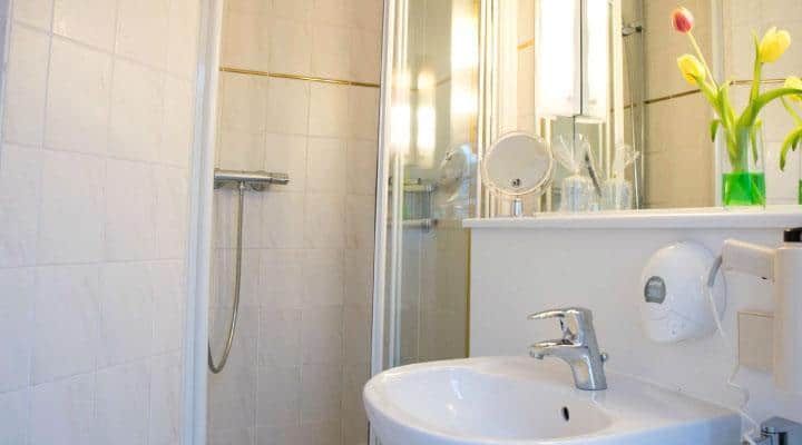 Hotel Schere badeinzel-1  